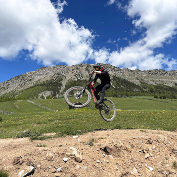 Séjour VTT aux Clarines au pied de la montagne à Montclar